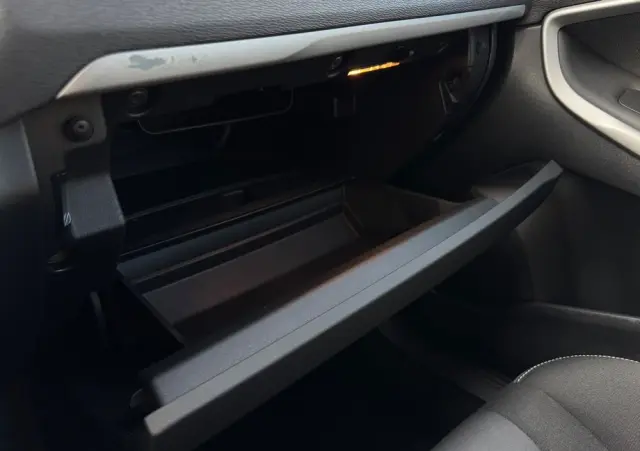 VOLVO V40 T4 Powershift R Design