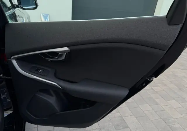 VOLVO V40 T4 Powershift R Design