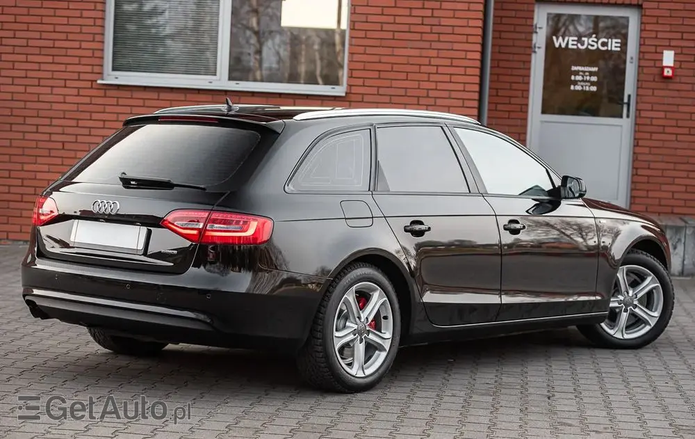 AUDI A4 Avant 2.0 TDI ultra S tronic sport
