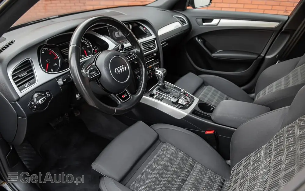 AUDI A4 Avant 2.0 TDI ultra S tronic sport