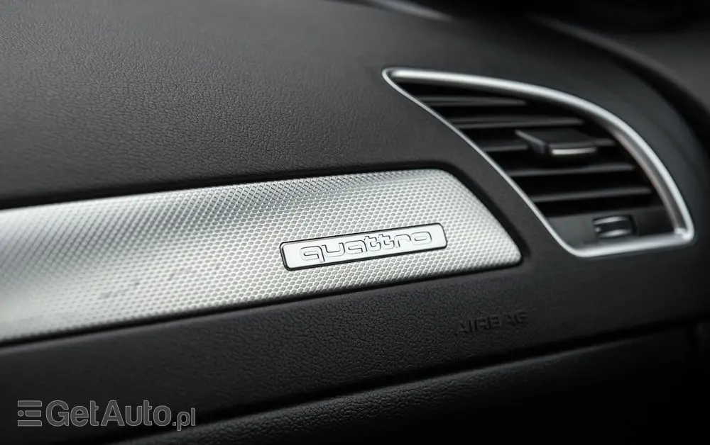 AUDI A4 Avant 2.0 TDI ultra S tronic sport