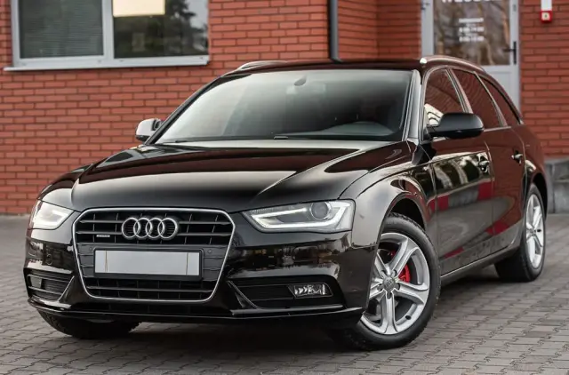 AUDI A4 Avant 2.0 TDI ultra S tronic sport