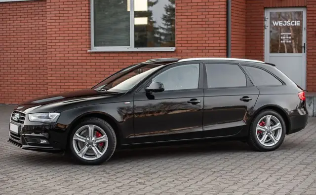 AUDI A4 Avant 2.0 TDI ultra S tronic sport