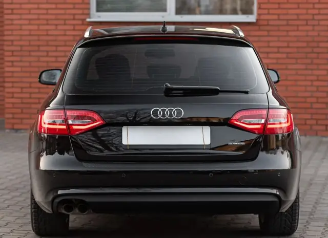 AUDI A4 Avant 2.0 TDI ultra S tronic sport