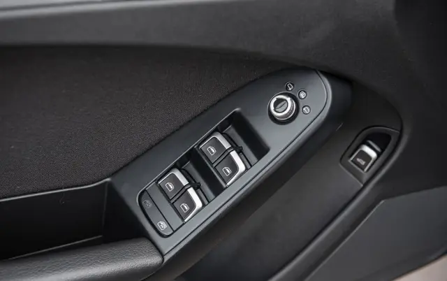 AUDI A4 Avant 2.0 TDI ultra S tronic sport