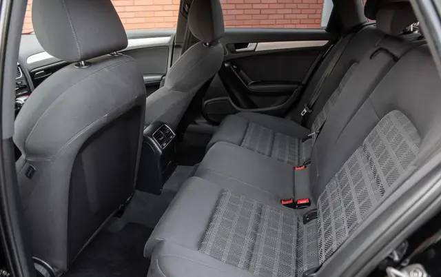 AUDI A4 Avant 2.0 TDI ultra S tronic sport