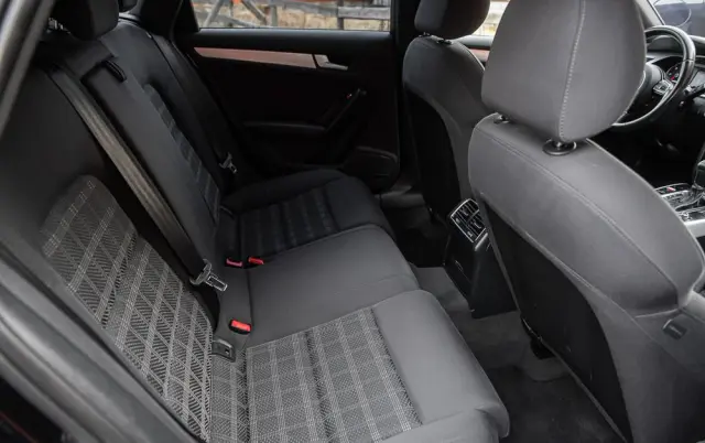 AUDI A4 Avant 2.0 TDI ultra S tronic sport