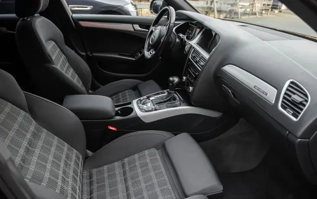 AUDI A4 Avant 2.0 TDI ultra S tronic sport