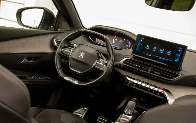 PEUGEOT 5008 2.0 BlueHDi GT Pack S&S EAT8