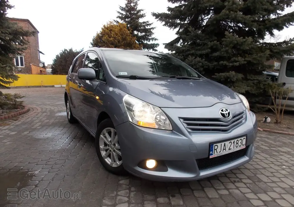 TOYOTA Verso 2.0 D-4D Sol plus