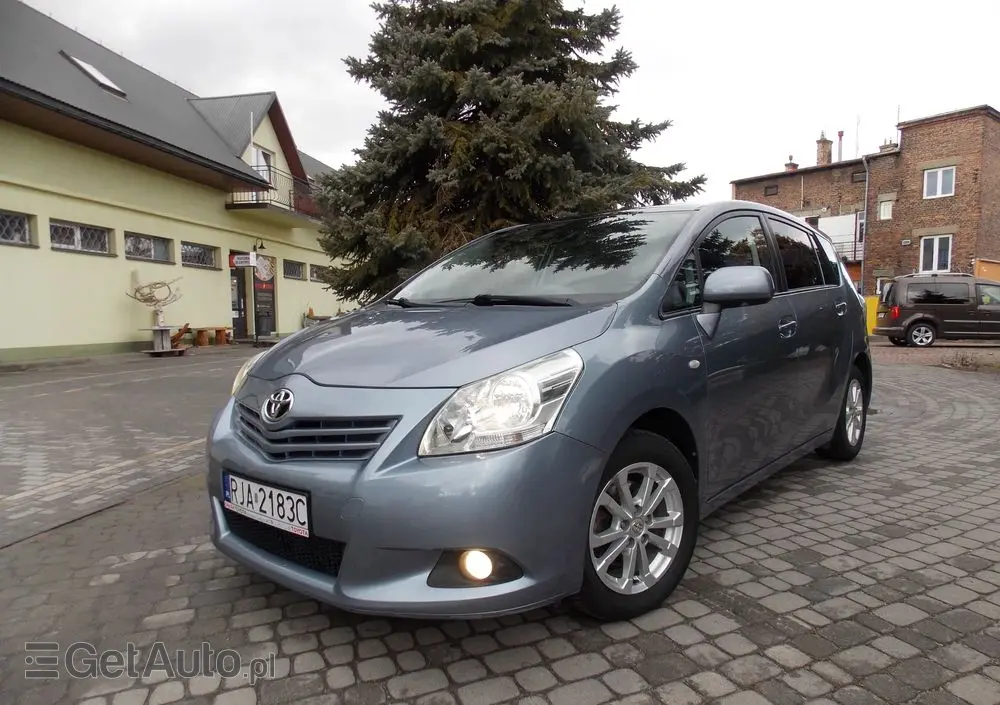 TOYOTA Verso 2.0 D-4D Sol plus