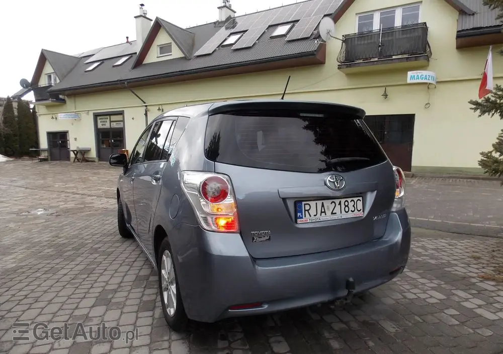 TOYOTA Verso 2.0 D-4D Sol plus
