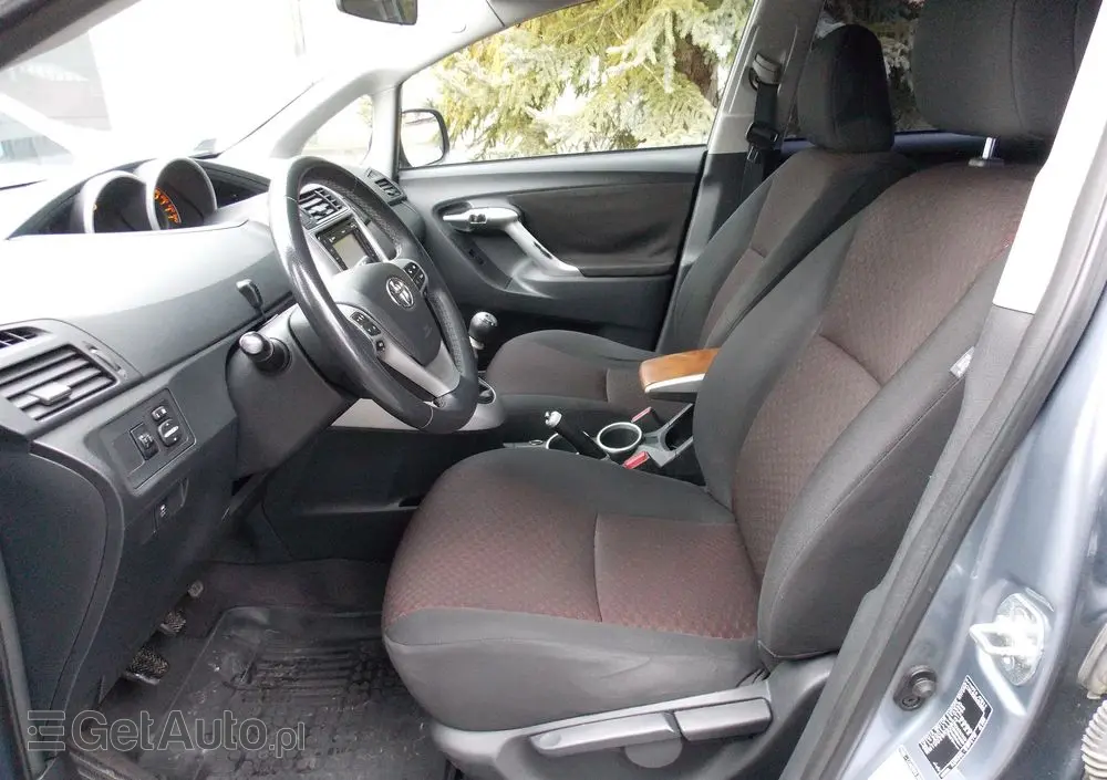 TOYOTA Verso 2.0 D-4D Sol plus