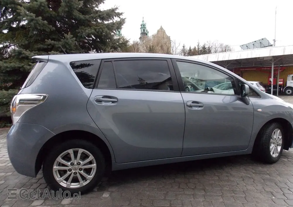 TOYOTA Verso 2.0 D-4D Sol plus