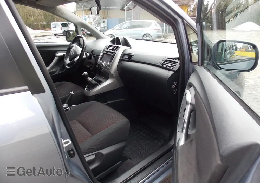 TOYOTA Verso 2.0 D-4D Sol plus