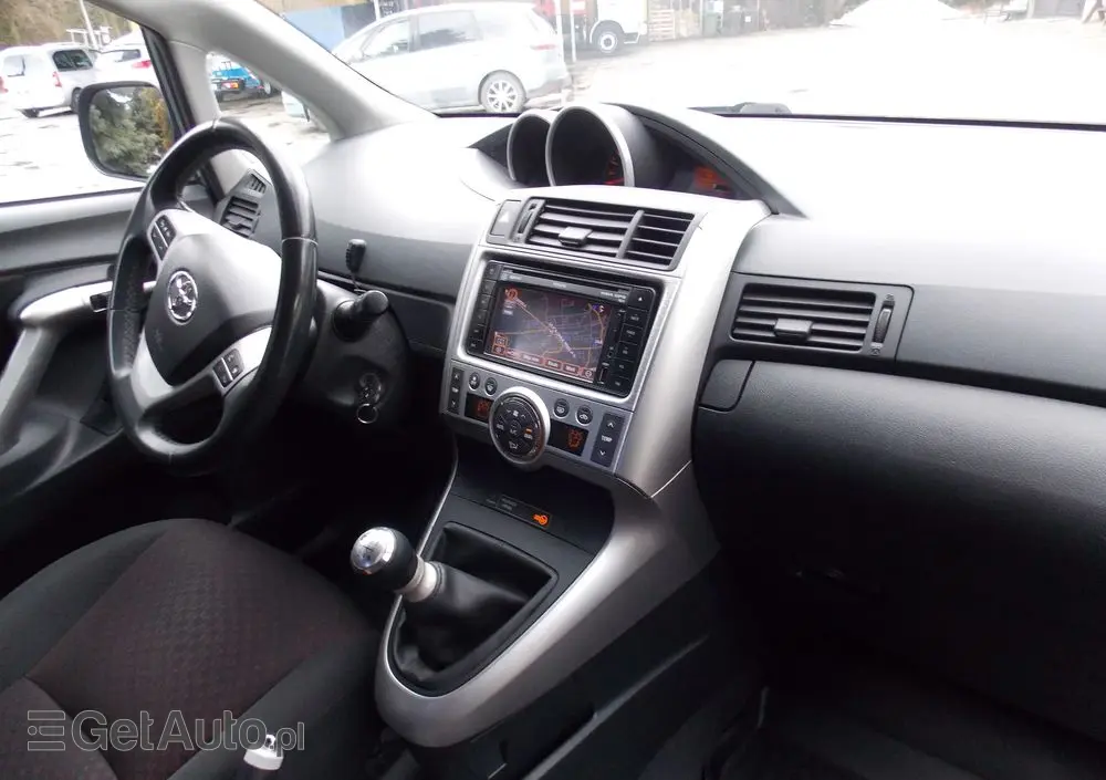 TOYOTA Verso 2.0 D-4D Sol plus