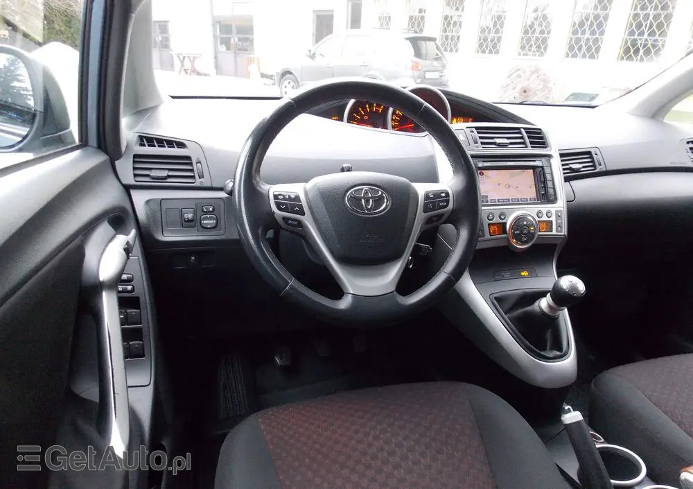 TOYOTA Verso 2.0 D-4D Sol plus