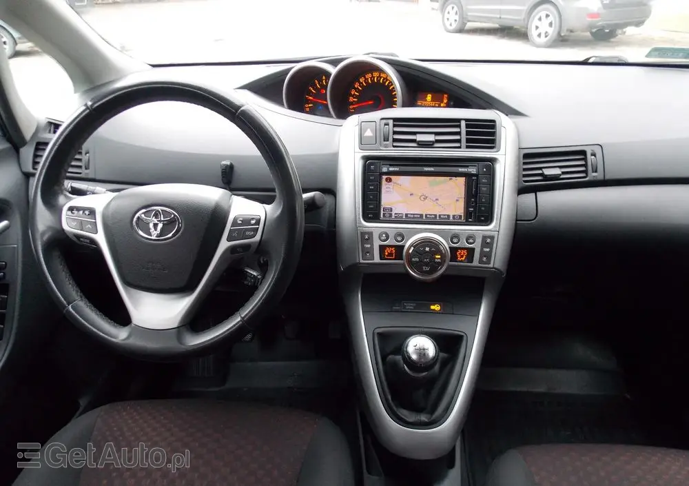 TOYOTA Verso 2.0 D-4D Sol plus