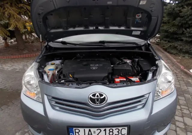 TOYOTA Verso 2.0 D-4D Sol plus