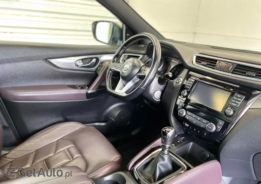 NISSAN Qashqai 1.2 DIG-T Tekna+