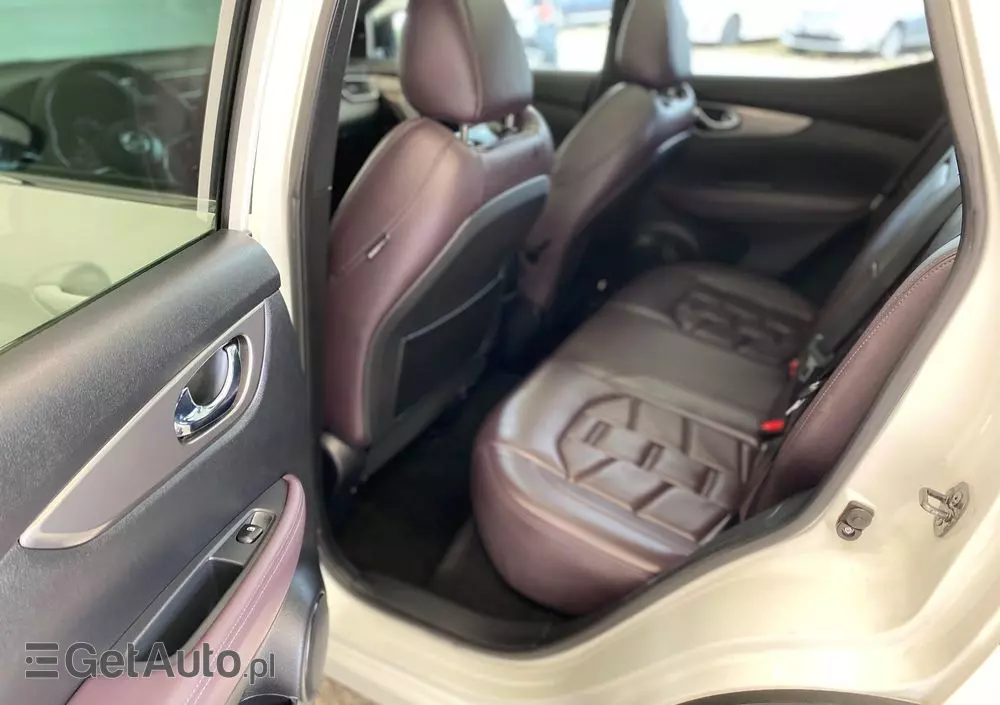 NISSAN Qashqai 1.2 DIG-T Tekna+