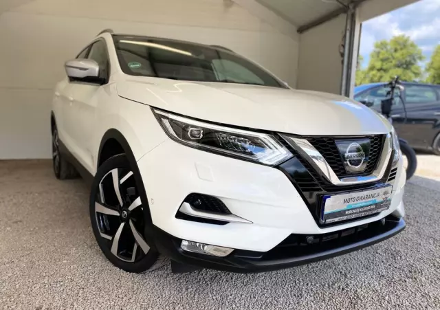 NISSAN Qashqai 1.2 DIG-T Tekna+