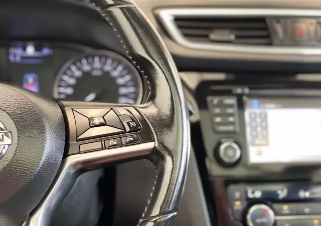 NISSAN Qashqai 1.2 DIG-T Tekna+