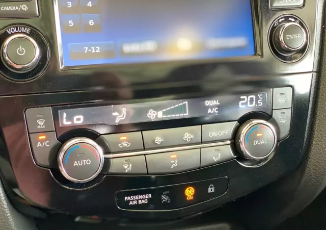 NISSAN Qashqai 1.2 DIG-T Tekna+