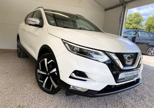 NISSAN Qashqai 1.2 DIG-T Tekna+