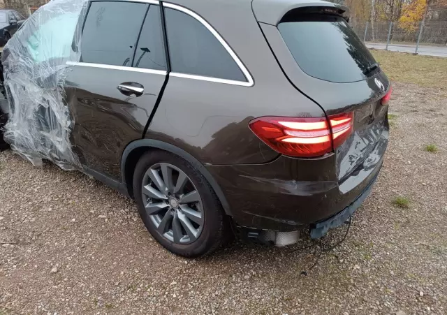 MERCEDES-BENZ GLC 250 d 4-Matic