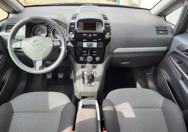 OPEL Zafira 