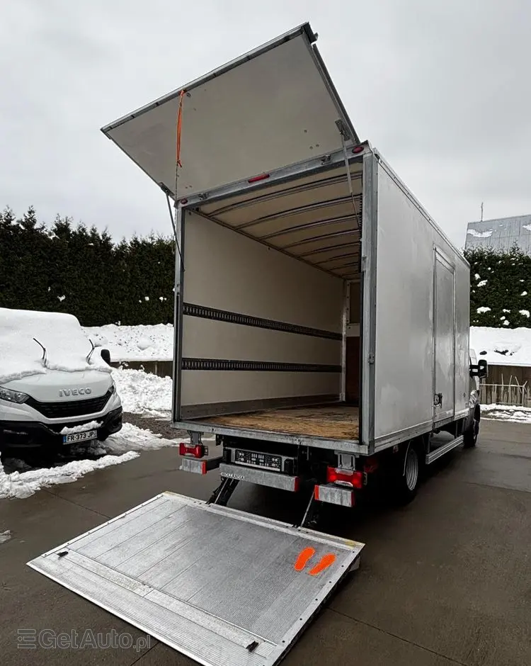 IVECO Daily 35C14 Kontener 8 Palet z windą 