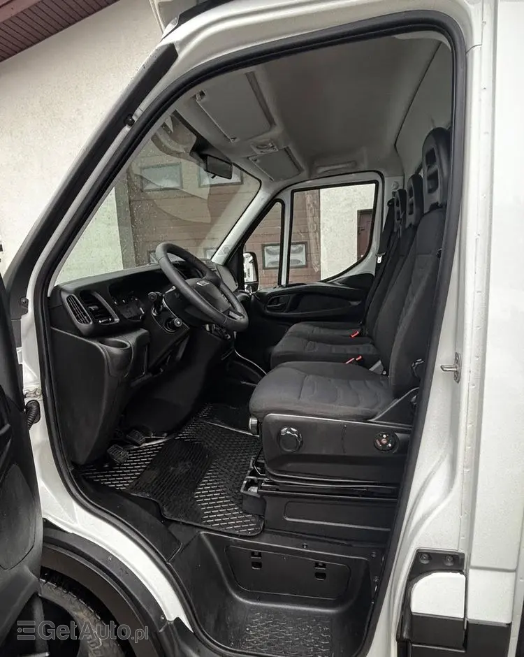 IVECO Daily 35C14 Kontener 8 Palet z windą 