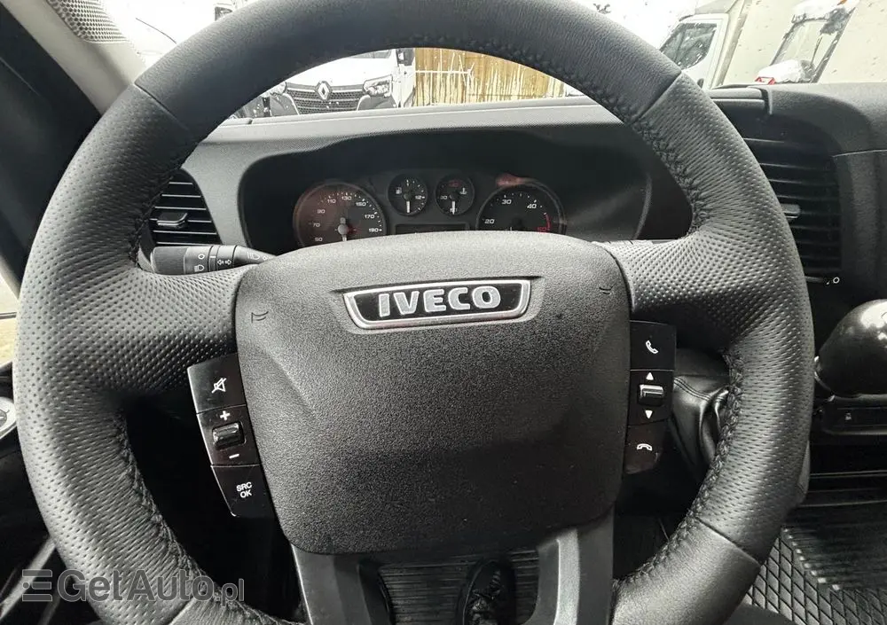 IVECO Daily 35C14 Kontener 8 Palet z windą 