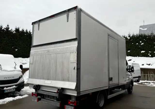 IVECO Daily 35C14 Kontener 8 Palet z windą 