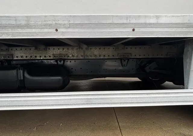 IVECO Daily 35C14 Kontener 8 Palet z windą 