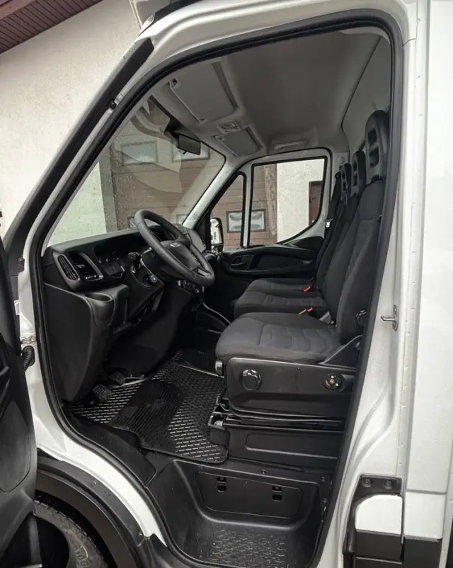 IVECO Daily 35C14 Kontener 8 Palet z windą 