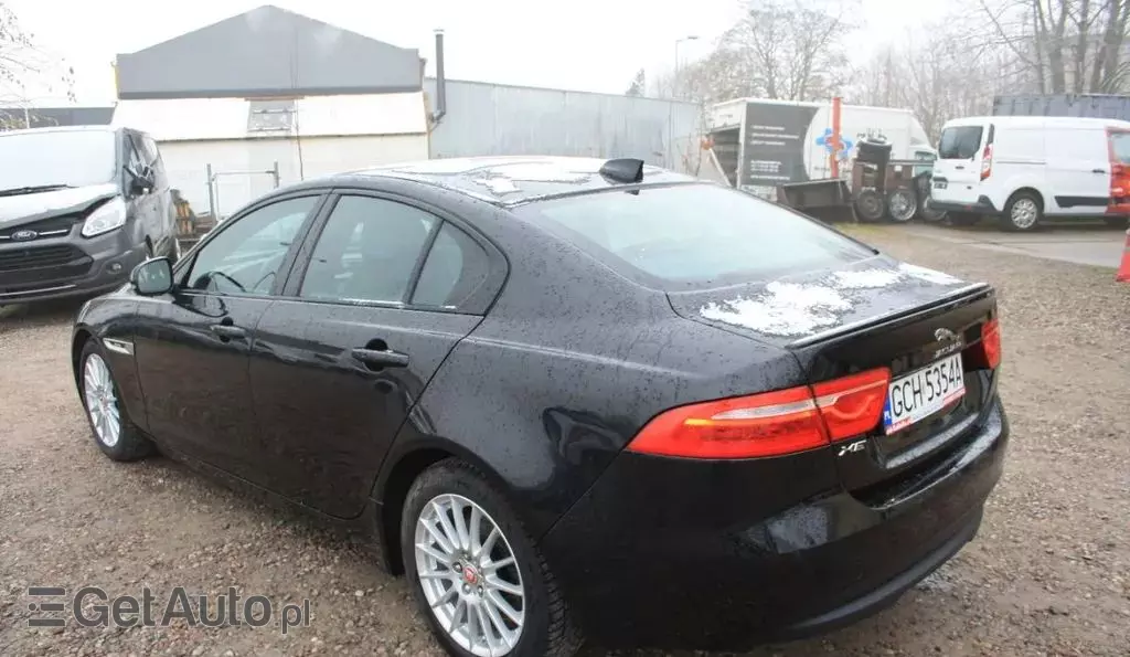 JAGUAR XE 