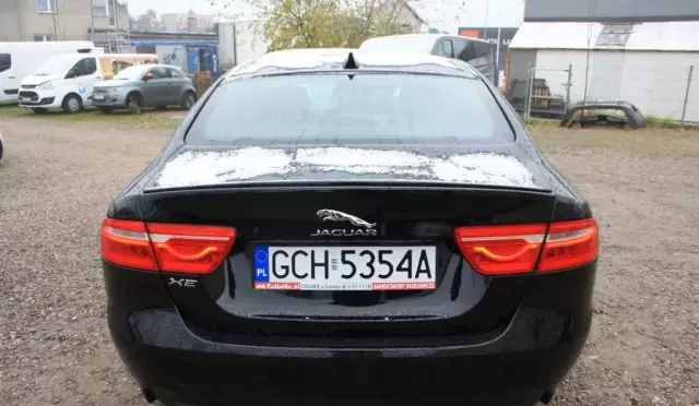 JAGUAR XE 