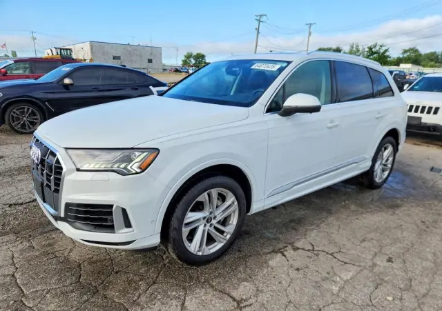 AUDI Q7 