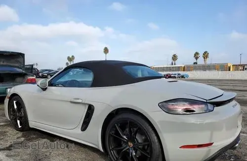 PORSCHE Boxster 