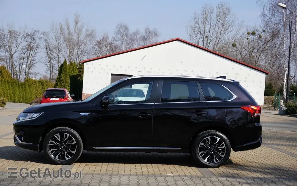 MITSUBISHI Outlander 2.0 4WD Plus