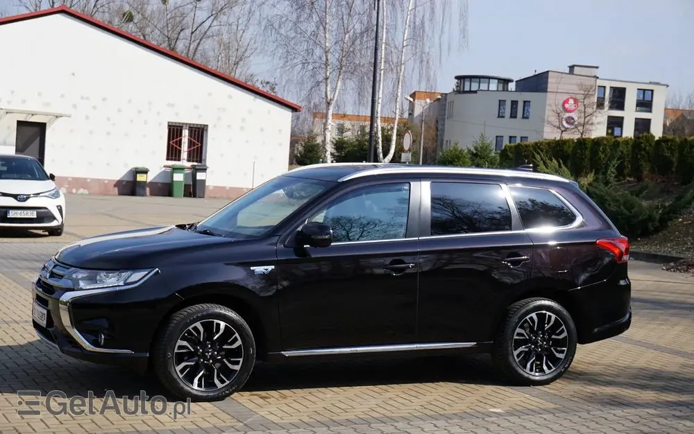 MITSUBISHI Outlander 2.0 4WD Plus