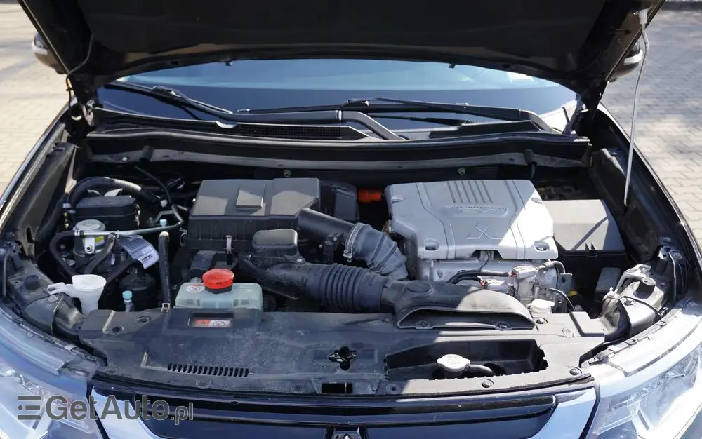 MITSUBISHI Outlander 2.0 4WD Plus