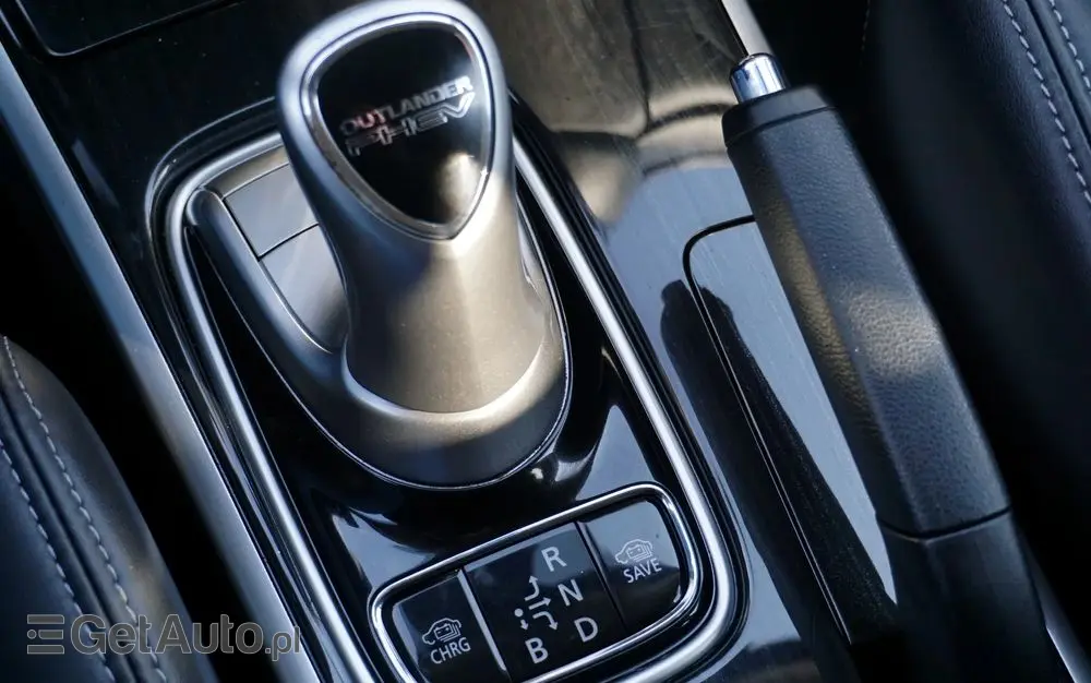 MITSUBISHI Outlander 2.0 4WD Plus