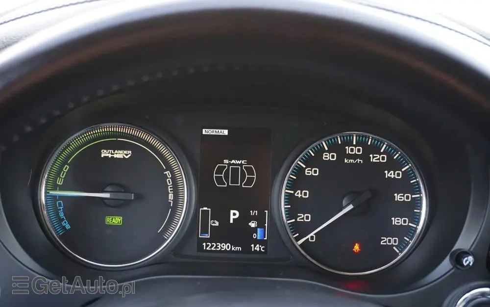 MITSUBISHI Outlander 2.0 4WD Plus