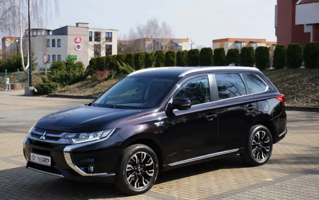 MITSUBISHI Outlander 2.0 4WD Plus