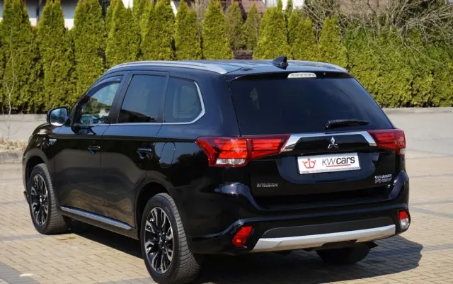 MITSUBISHI Outlander 2.0 4WD Plus