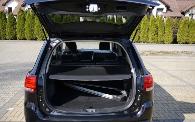 MITSUBISHI Outlander 2.0 4WD Plus