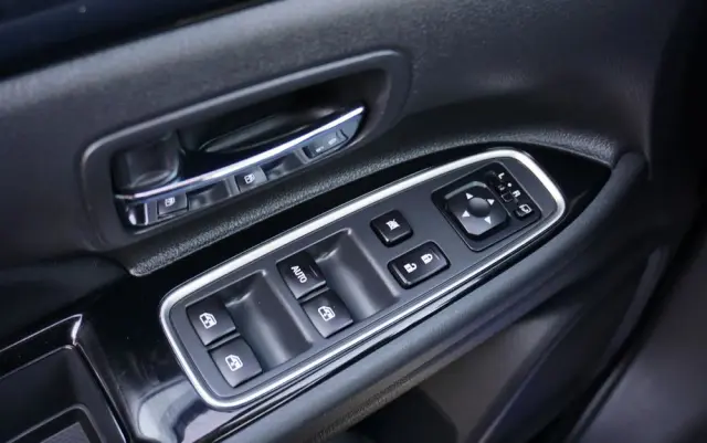 MITSUBISHI Outlander 2.0 4WD Plus